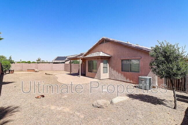 Building Photo - 15591 W Shiloh Ave