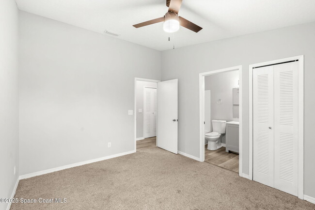 Building Photo - 7667 N Wickham Rd