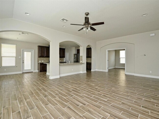 Building Photo - 3724 Lunet Ring Way