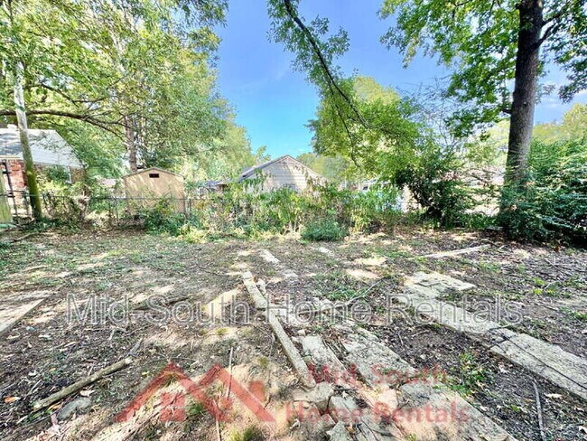 Building Photo - 2452 Debby Dr