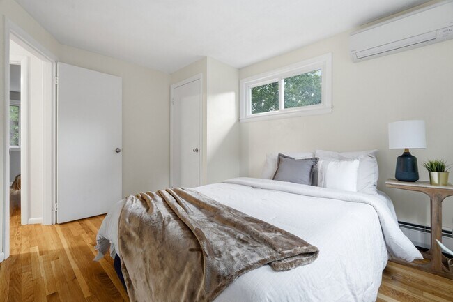 Building Photo - 22 Harbell St