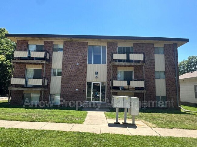 Building Photo - 2325 S Street