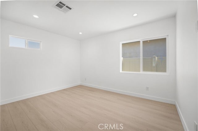 Building Photo - 6946 Amestoy Ave