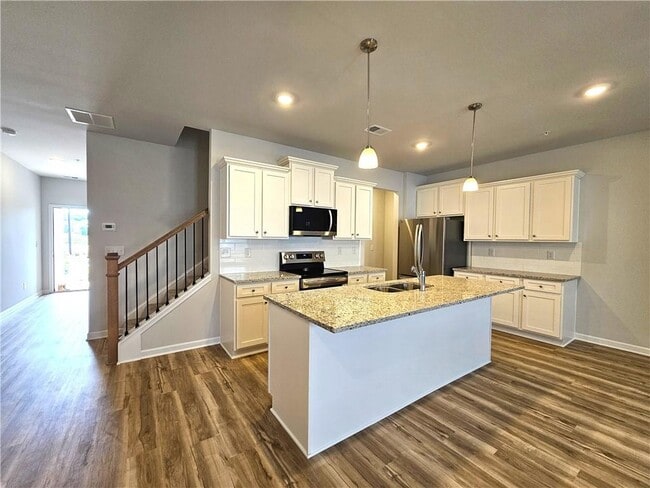 Building Photo - 334 Lanier Cir