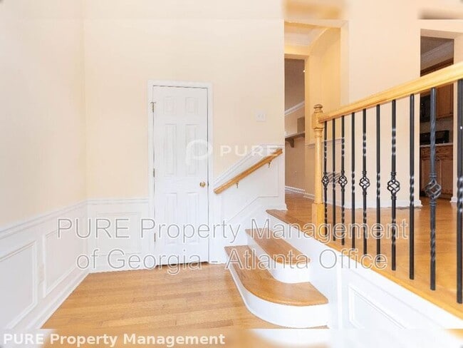 Building Photo - 1741 Highlands View Dr