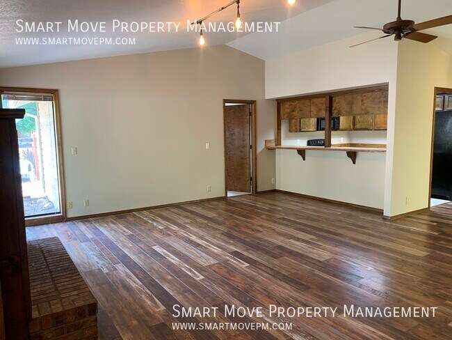 Building Photo - 2135 E Serene Dr