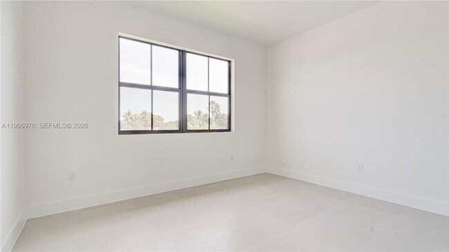 Building Photo - 20930 SW 96th Ct