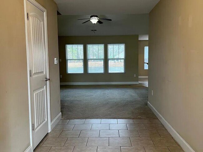 Building Photo - 308 Marquis Ct
