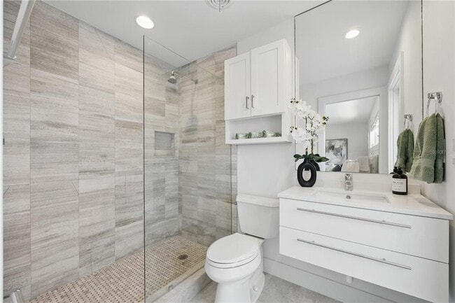 Building Photo - 3528 Casablanca Ave