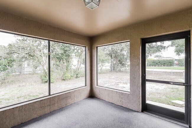 Building Photo - 8533 Gum Tree Ave