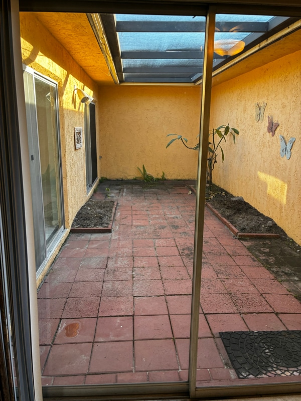 Building Photo - 5428 Larchmont Ct