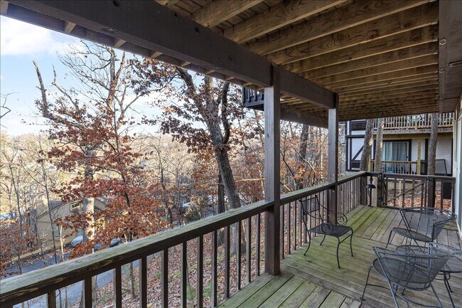 Building Photo - 415 Staniel Cay Dr