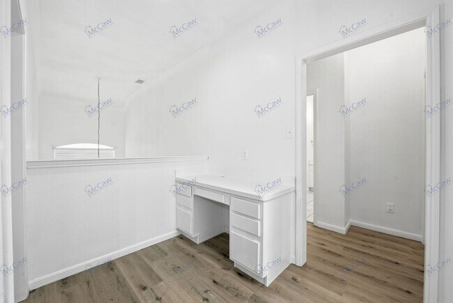 Building Photo - 3833 Tidball Dr