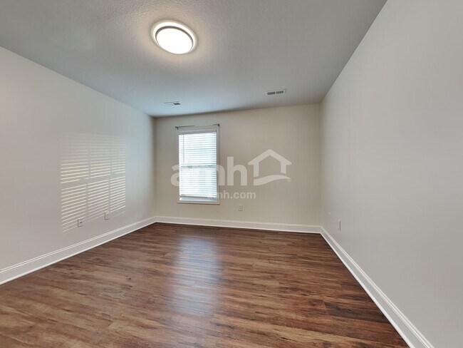 Building Photo - 2300 Madeline vine ln