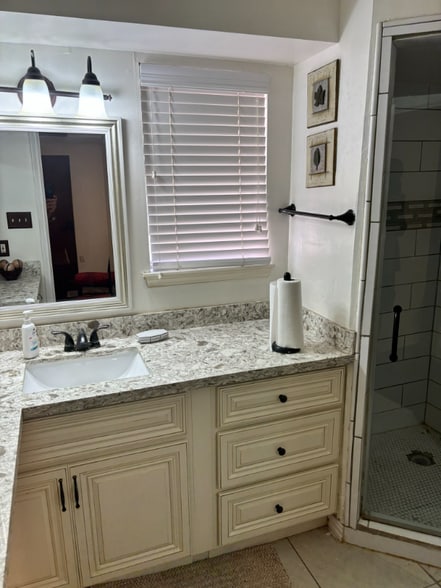 Building Photo - 9319 Rentur Dr