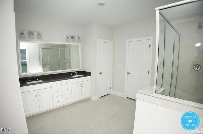 Building Photo - 628 Gold Coast Dr