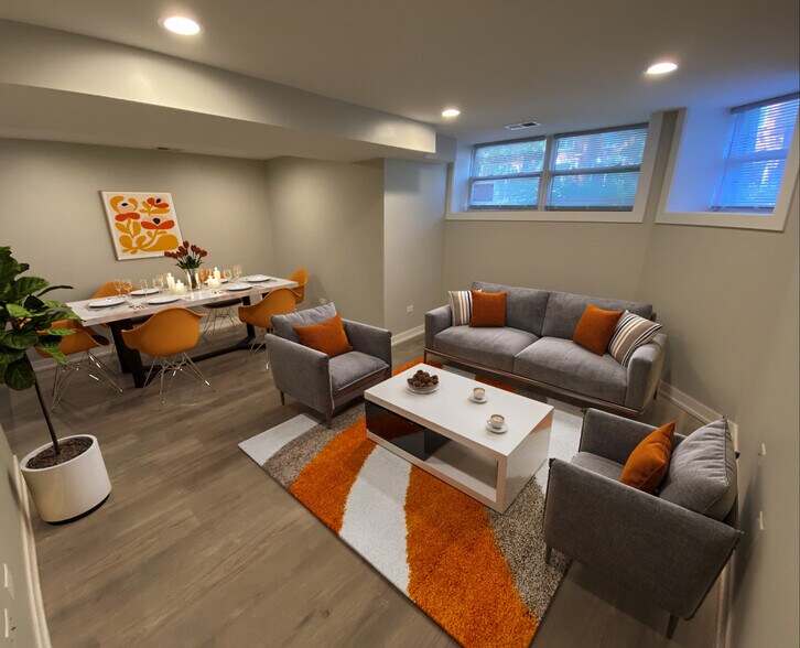 Living/Dining Room - 2119 W Potomac Ave
