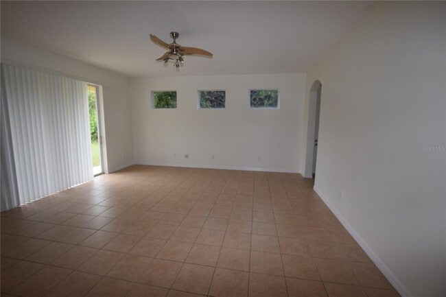 Building Photo - 2604 Lutza Way