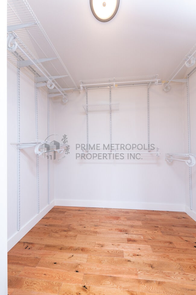 Building Photo - 7461 W Mercer Way