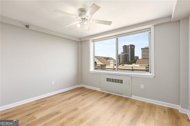 Building Photo - 2479 Peachtree Rd NE