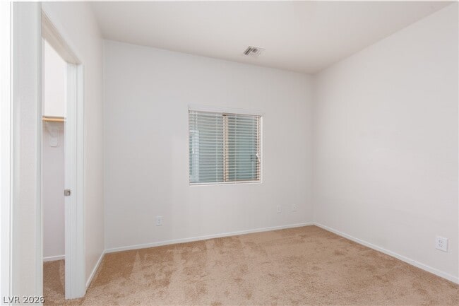 Building Photo - 2875 Rough Green St