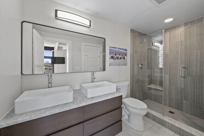 Building Photo - 367 Auden Ave