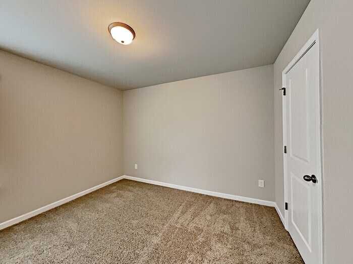 Building Photo - 2129 Belmont Cir NE