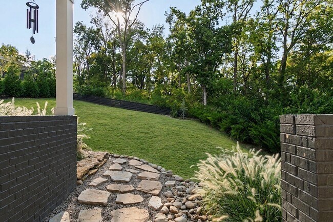 Building Photo - 4505 Shys Hill Rd