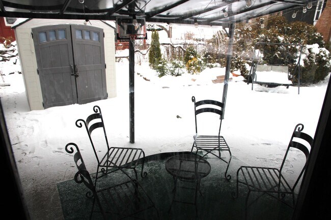 Building Photo - 4259 Packard St