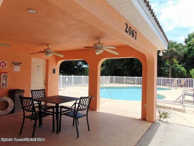 Building Photo - 2087 Hidden Grove Ln