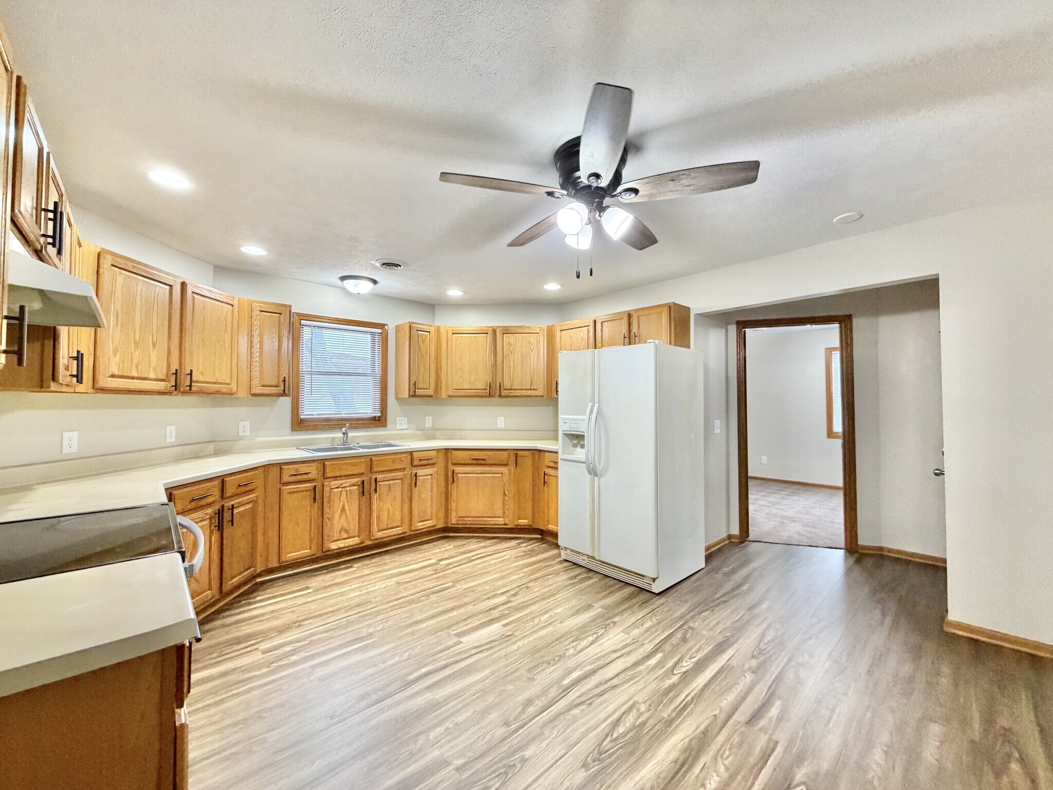 Building Photo - 167 S Jackson St