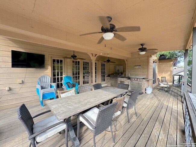 Building Photo - 104 Canteen