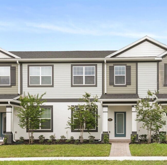 Building Photo - 1394 Mount Royal Dr