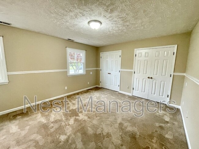 Building Photo - 623 Daharan Dr