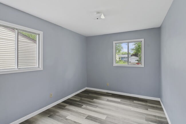 Building Photo - 1105 Westfield Dr