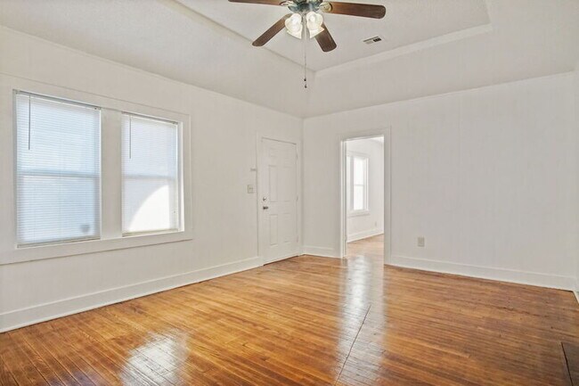 Building Photo - 2145 N Kate Ave