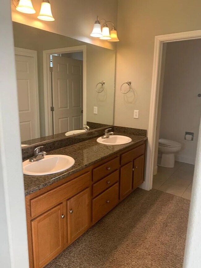 Building Photo - Charming 3/2 Craftsman Home in The Village at WestHaven (55+)