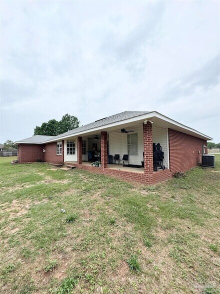 Building Photo - 9909 S Trace Rd