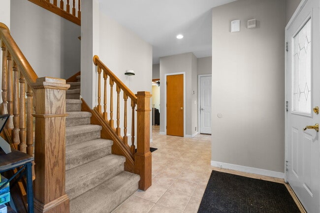 Building Photo - 254 Hunters Trail
