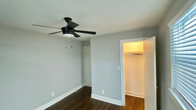 Building Photo - Super Clean 2 Bedrooms, 1 Bathroom Single ...