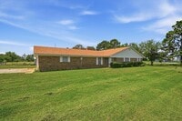 Building Photo - 31092 US-82