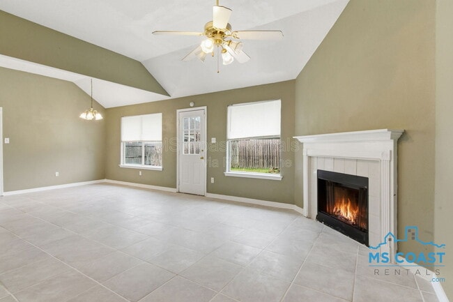 Building Photo - 11352 Fairfield Blvd