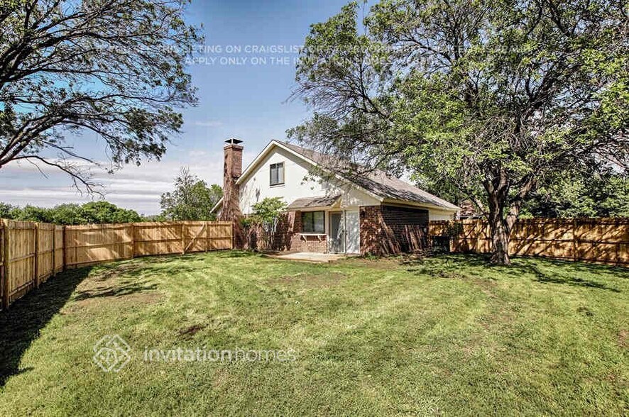 Building Photo - 1716 Delaford Pl