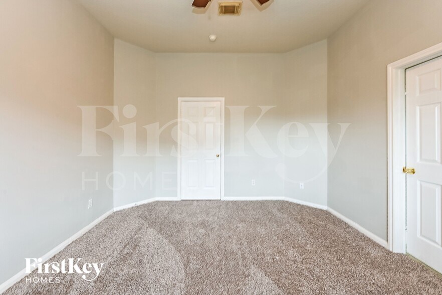 Building Photo - 6739 Renata Cir