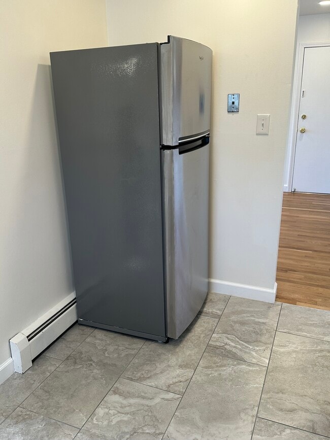 Building Photo - 100 W Hickory Grove Rd