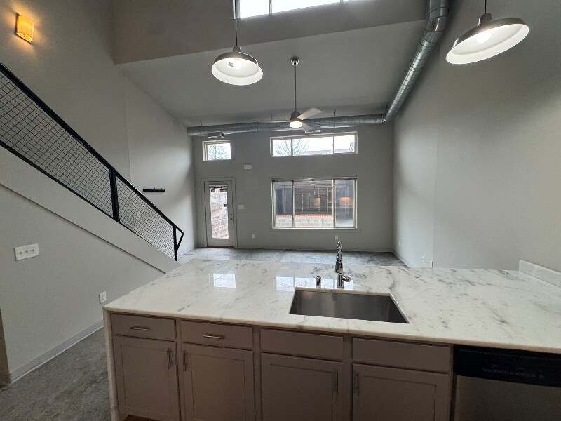 Building Photo - 3844 Dylan Pl