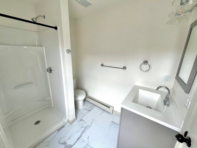 Building Photo - 2593 Washington St