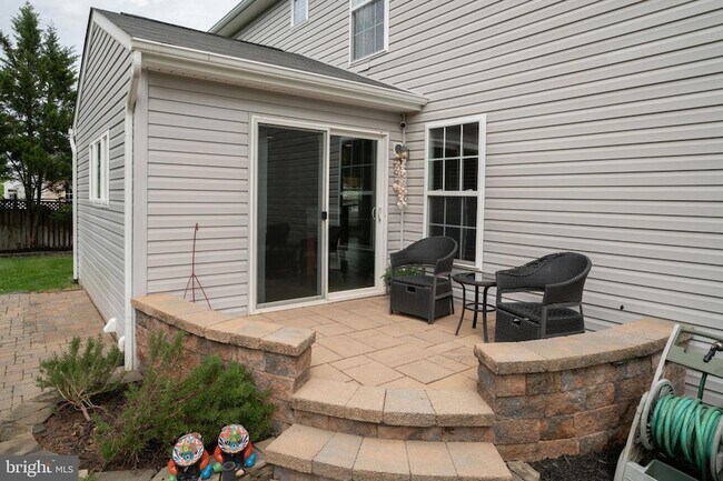 Building Photo - 10955 Southcoate Village Dr