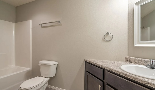 Building Photo - Beautiful 3 Bedroom Duplex in Republic, Missouri