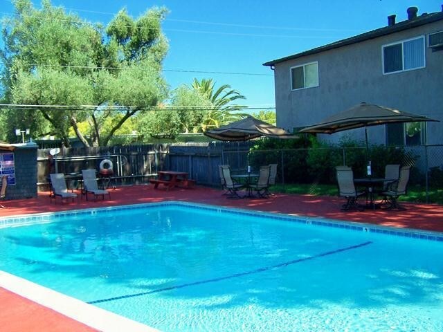 Building Photo - 2904 Marconi Ave